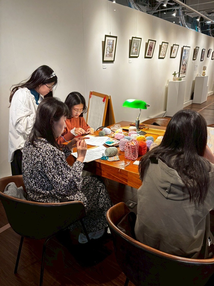 共享空間展覽桌_編織杯墊工作坊